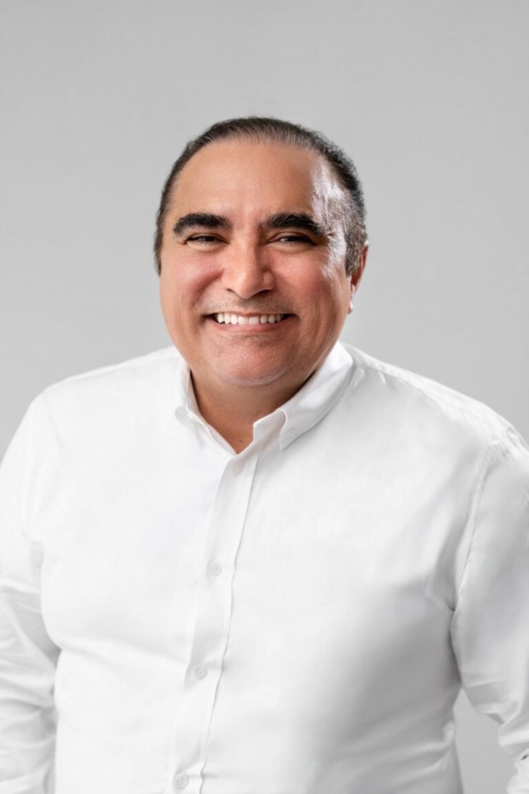 VÍCTOR PAVÓN: “VOY A CERRAR EL CICLO DE ALCALDES QUE SE ELIGEN SOLO PARA BENEFICIO PERSONAL Y NO PARA SERVIR A LA GENTE”