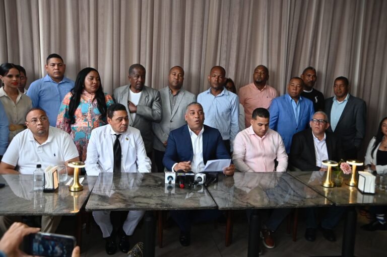 ESE DISCURSO NO CORRESPONDE A LA REALIDAD DE SDE “diputado Carlos Gil ante rendición de cuentas de Dio Astacio.