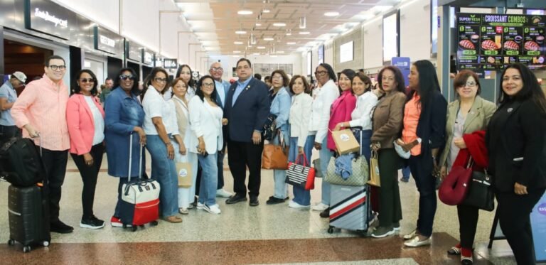 Notariado dominicano fortalece su presencia internacional en la 115.ª Plenaria de la CAAm-UINL en Bolivia