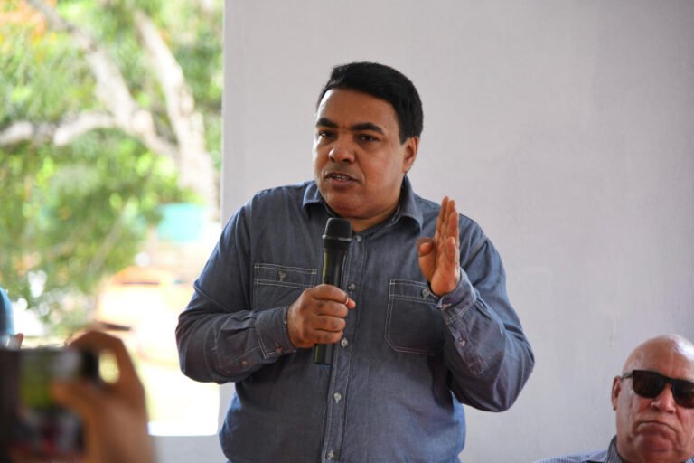 CNTU valora baja del petróleo y su impacto positivo para RD