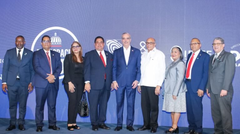 Notariado dominicano fortalece transformación digital del Estado con nuevo sistema de Permiso de Salida de Menor