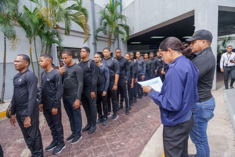 DGM capacita 165 nuevos agentes migratorios en Santiago; en Julio sumarían 1,230 a nivel nacional
