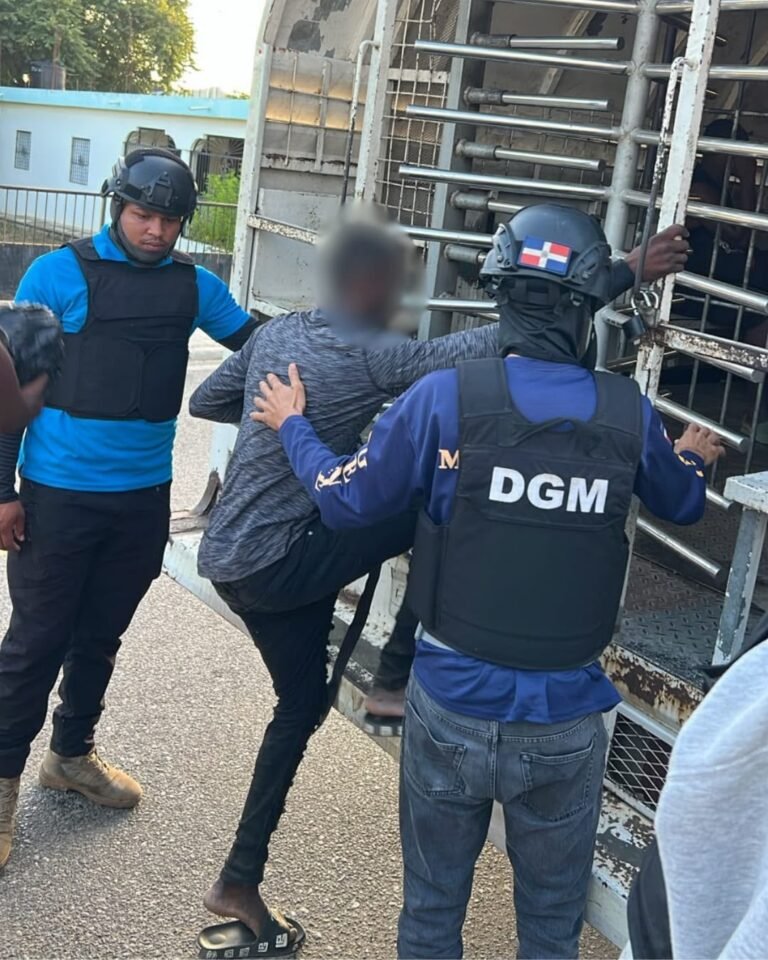 Más interdicciones migratorias en Barahona y Pedernales